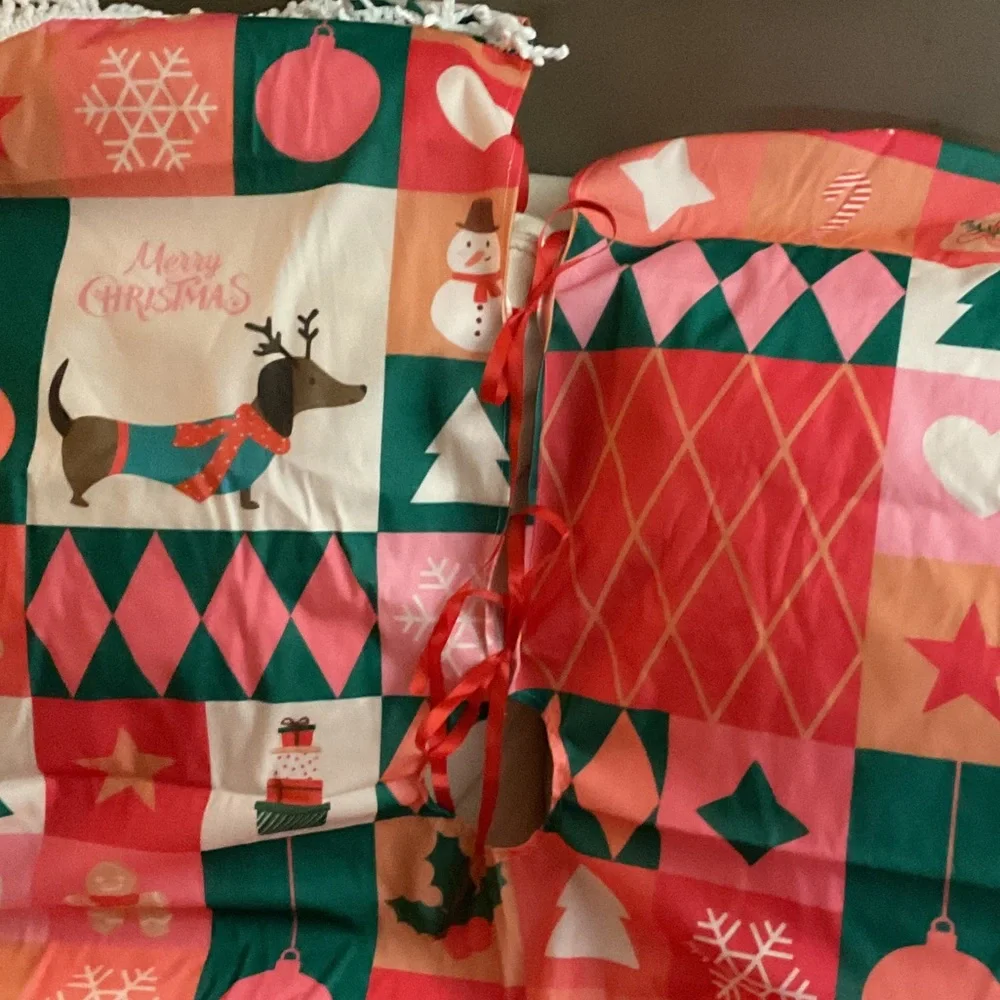 Festive Holiday Tree Skirt with Fringe